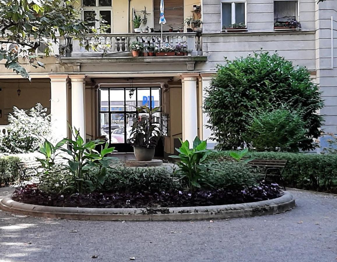 Turul Apartment Budapest Exteriör bild